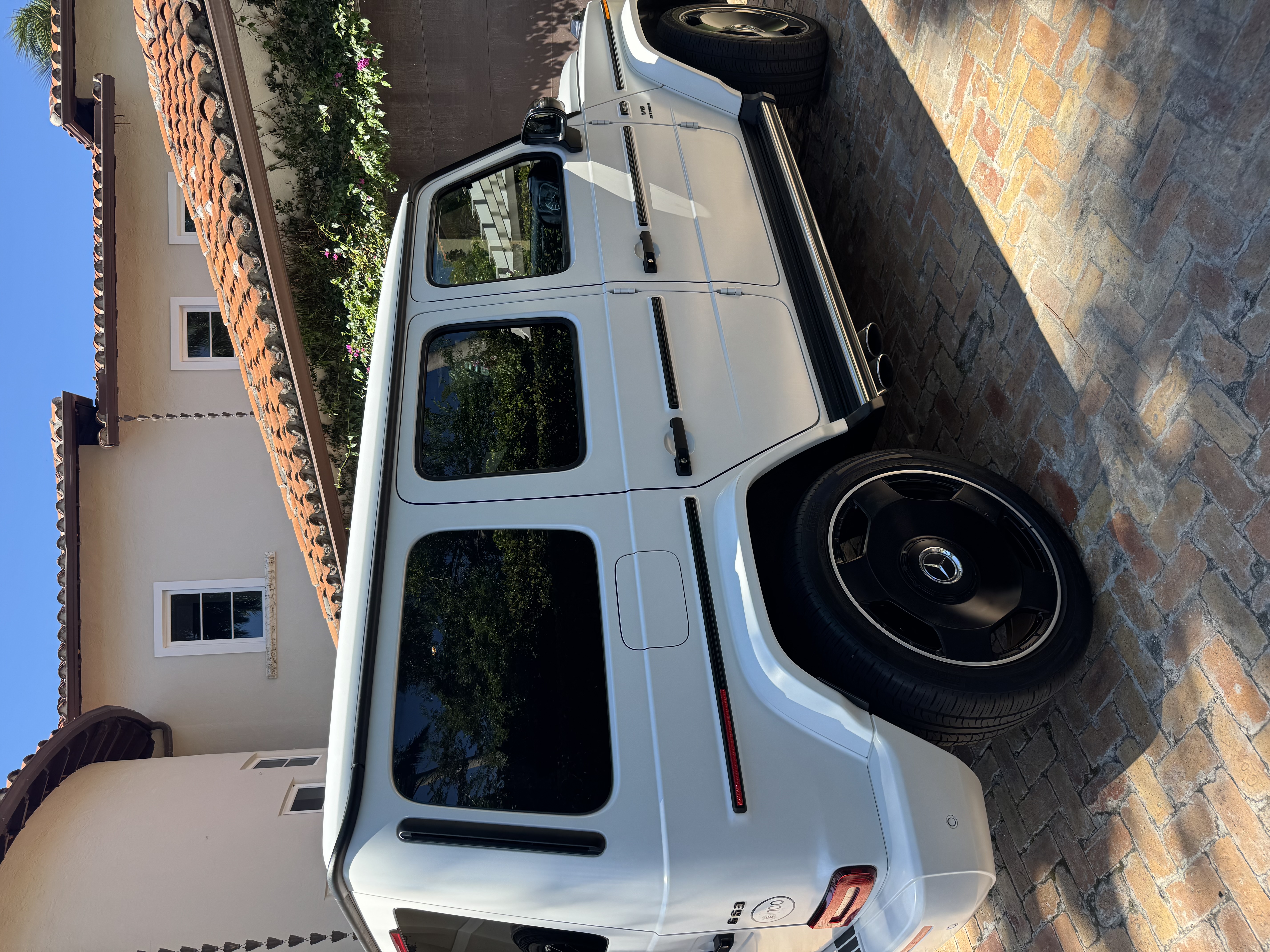 White Mercedes G63 exterior detail